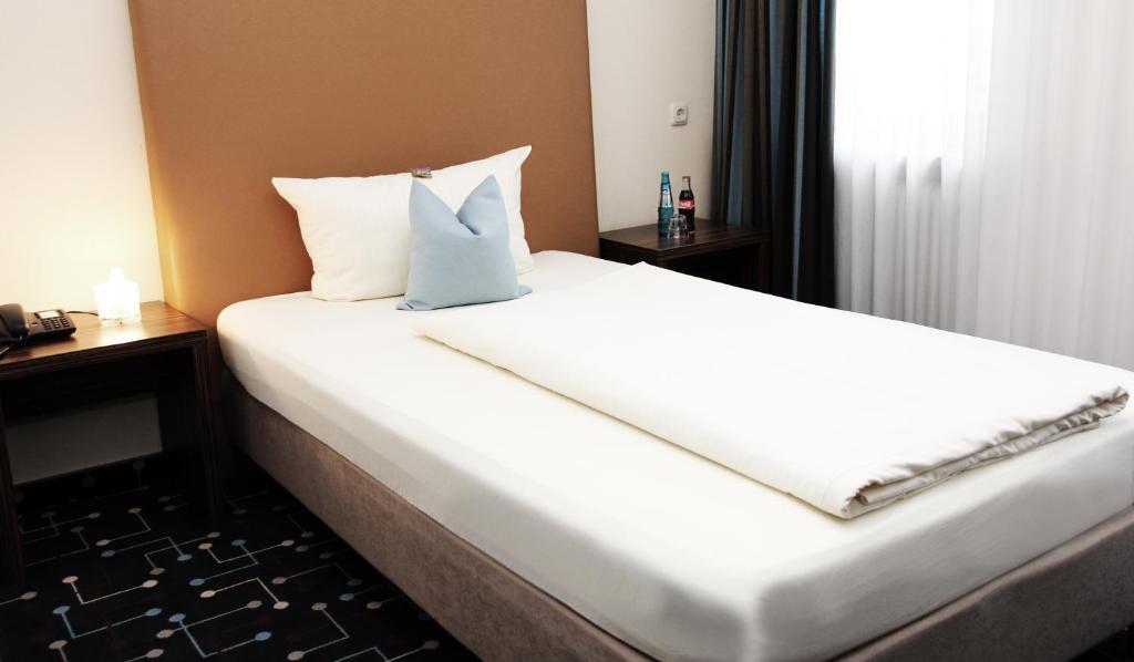 Hotel Koeniger Pliening Extérieur photo