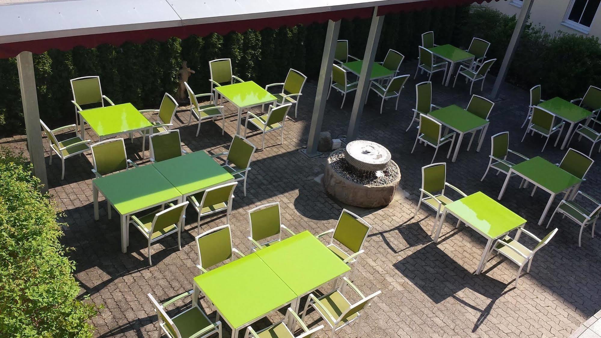 Hotel Koeniger Pliening Extérieur photo