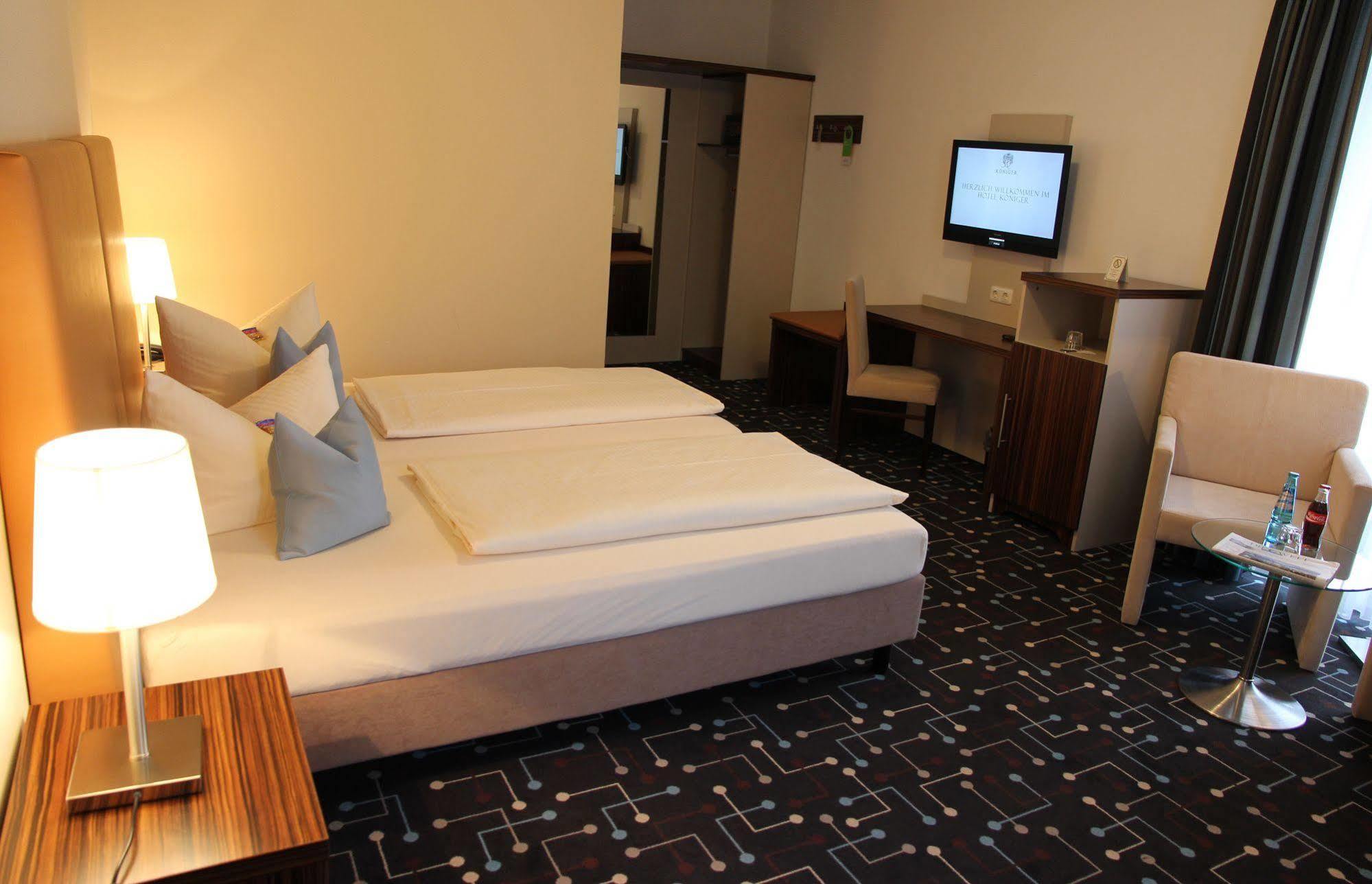 Hotel Koeniger Pliening Extérieur photo