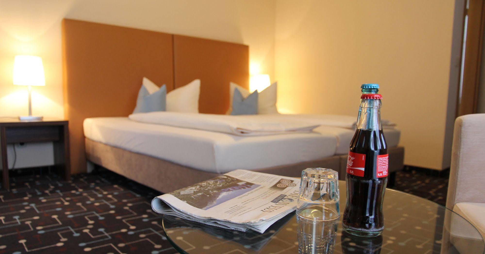 Hotel Koeniger Pliening Extérieur photo