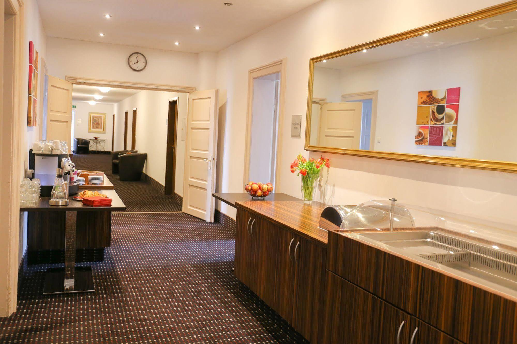 Hotel Koeniger Pliening Extérieur photo