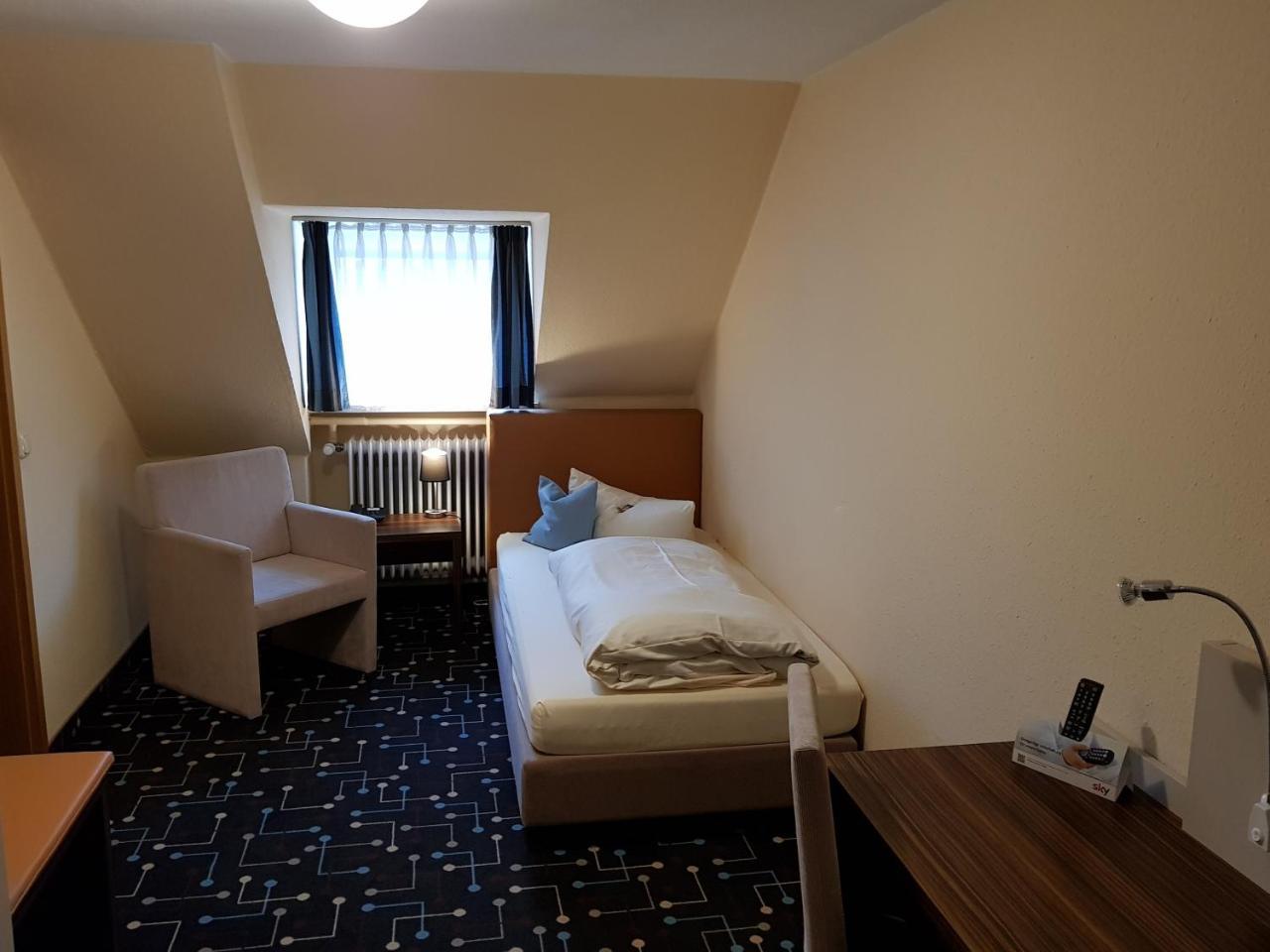 Hotel Koeniger Pliening Extérieur photo