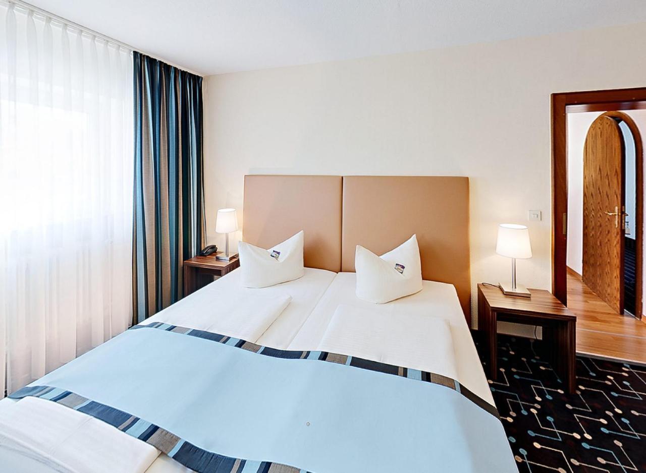 Hotel Koeniger Pliening Extérieur photo