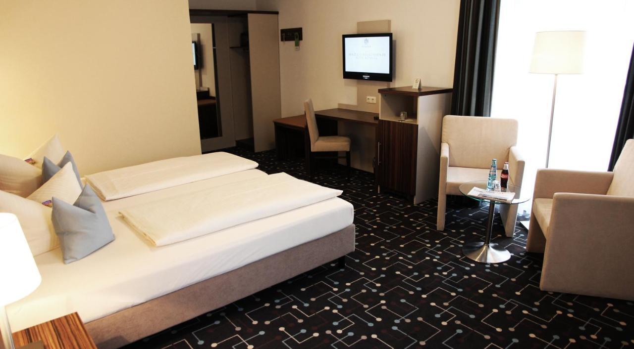 Hotel Koeniger Pliening Extérieur photo